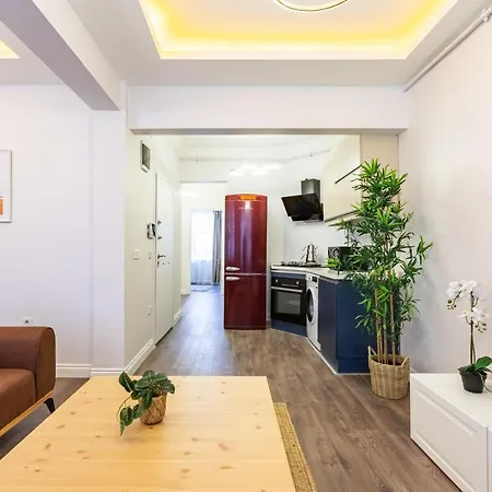 Red Balat - Orange And Blue Apartamento