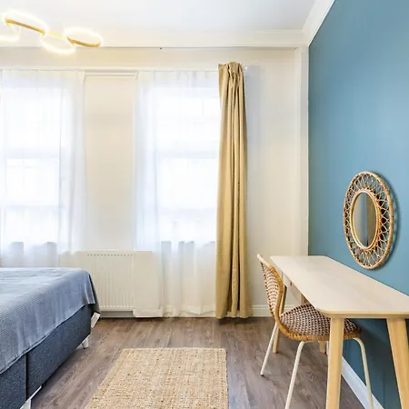 Appartement Red Balat - Orange And Blue *