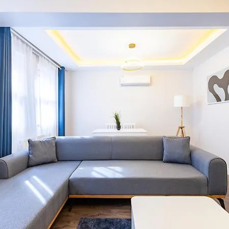 Red Balat - Orange And Blue Apartamento