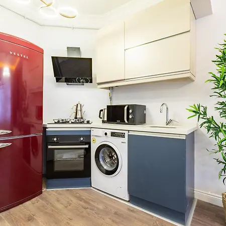 Red Balat - Orange And Blue Apartamento Istambul