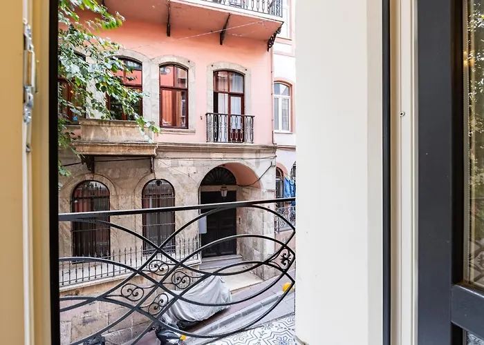 Red Balat - Orange And Blue Apartmán *