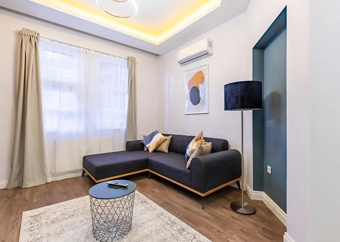 Red Balat - Orange And Blue * Istanbulská provincie