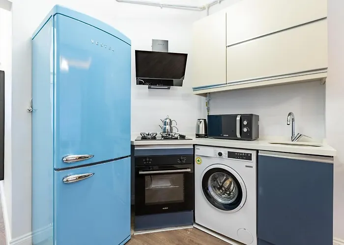 Red Balat - Orange And Blue Lägenhet *