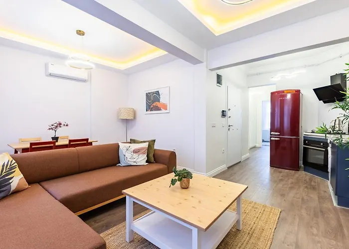 Red Balat - Orange And Blue